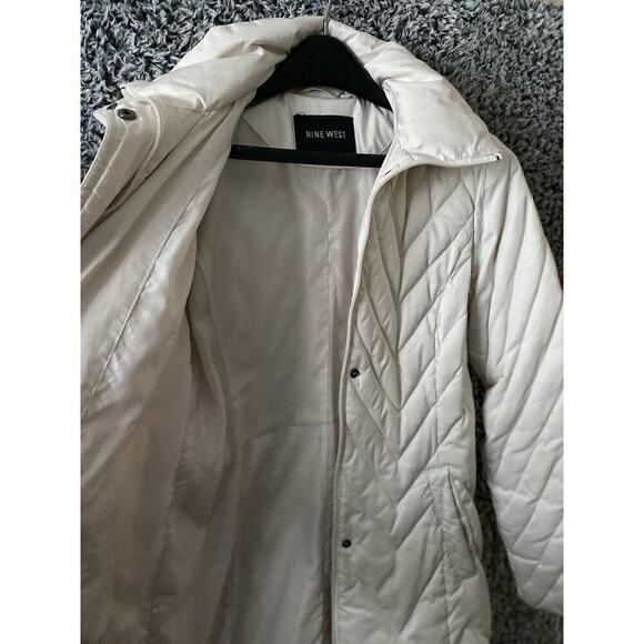 Women’s Nine West Long White Hooded Down Filled Coat Size small - Picture 9 of 12